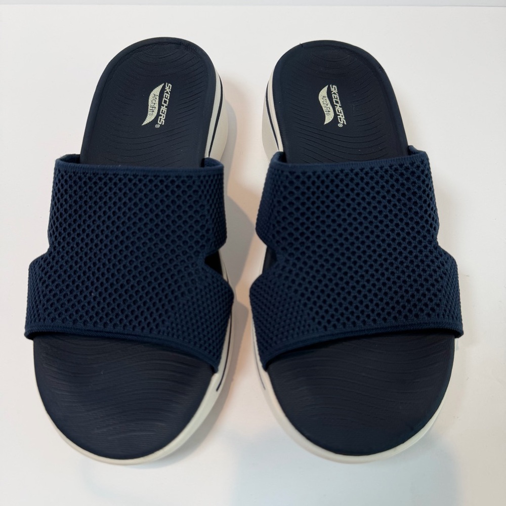 Sketchers Go Walk Ultra Go Sandal‎ Style #:140865 NAVY Size 9